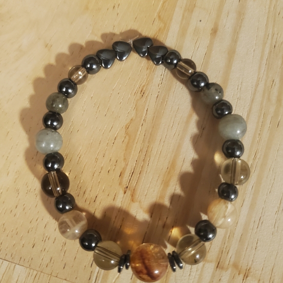 Elegant Multicolor Beaded Bracelet - Picture 3 of 9